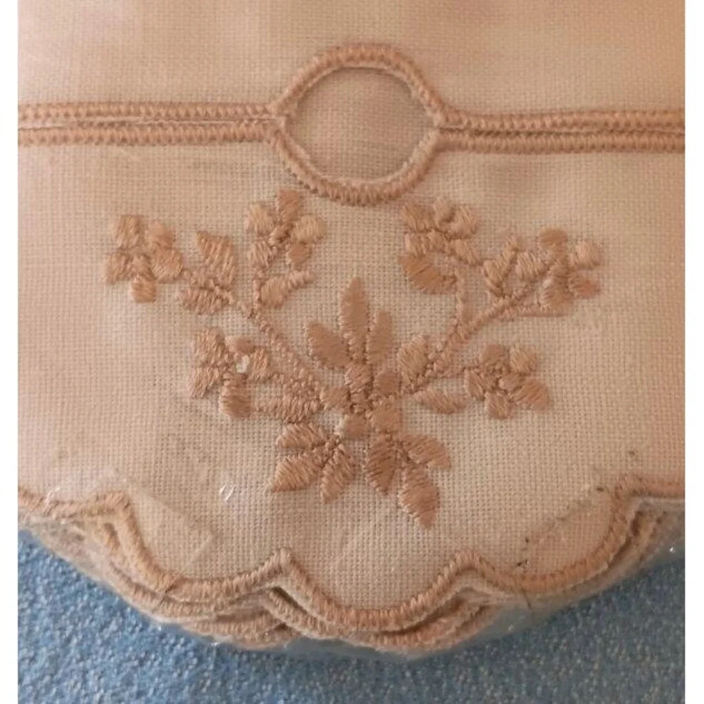 New Set 12 Vintage Glass Slipper Coasters  Ecru Embroidery Unused NIP - Picture 2 of 2